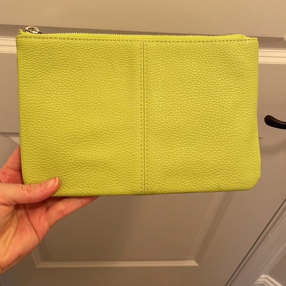 Jewel Citrus Lime Pebble Street Style Urban purse. Removal shoulder strap. - Picture 8 of 10